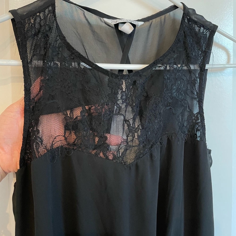Cut-out back black dress - Picture 2 of 8